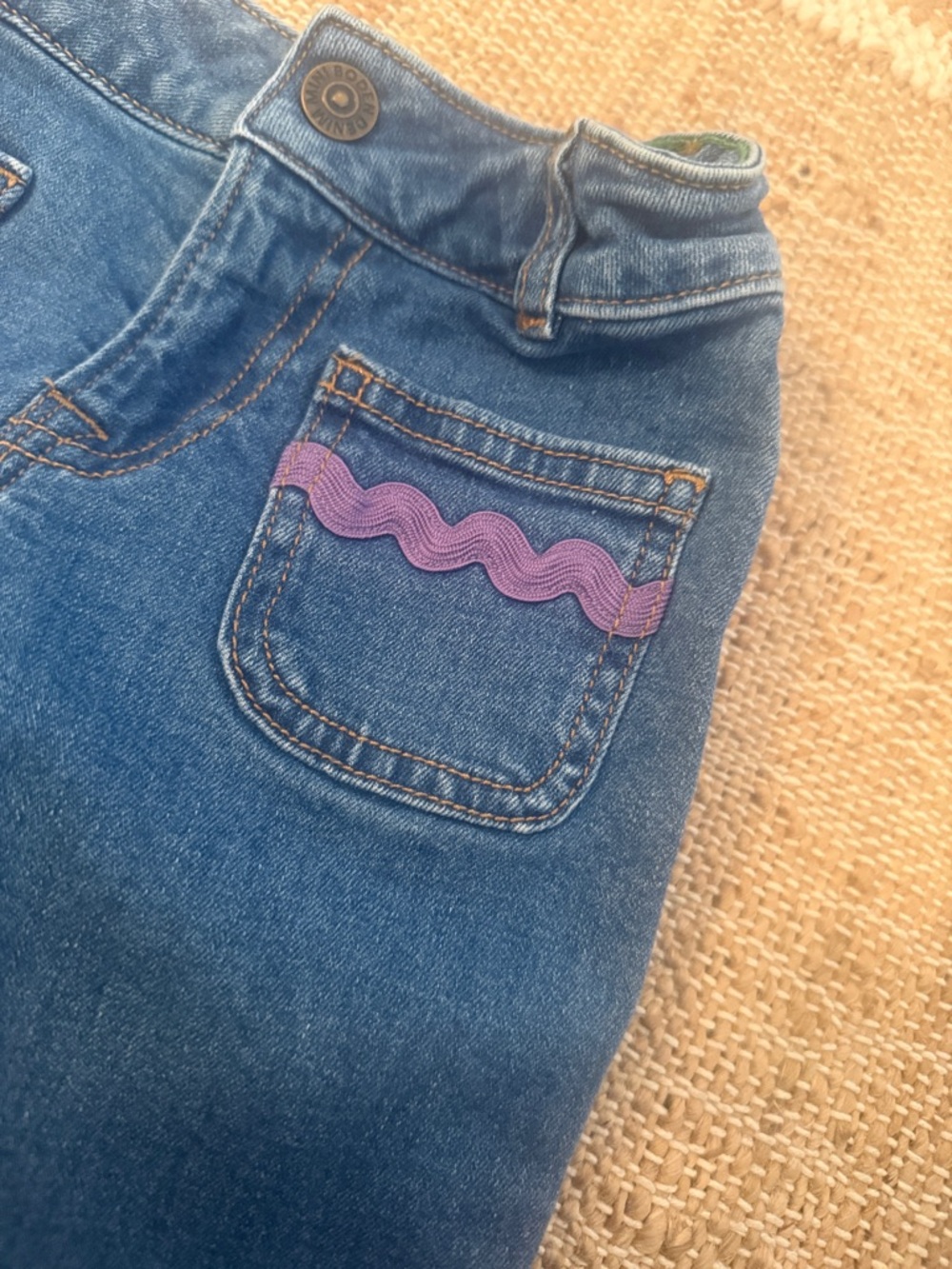 Mini Boden Patch Pocket Jeans Ric Rac 3-4Y - Picture 4 of 8